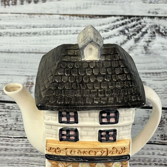Vintage Ceramic Bakery House Village Novelty Figurine Tea Pot w Lid 7" - Picture 2 of 12